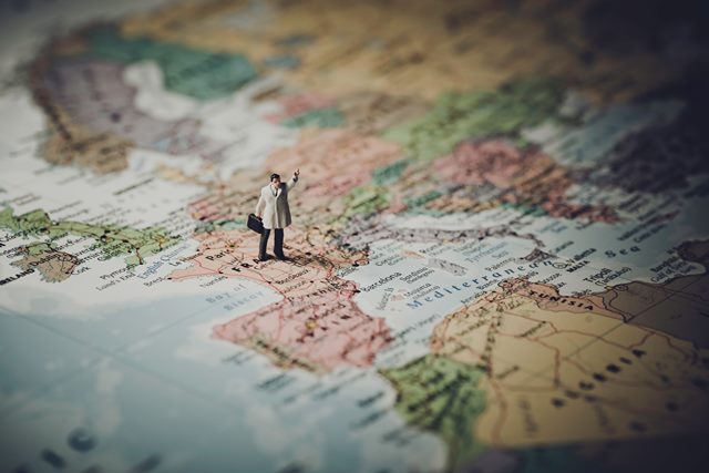 Viatge al cor de la comunitat internacional
